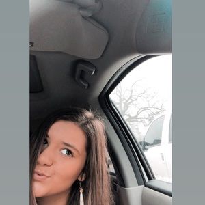 Meet your Posher, Bailey